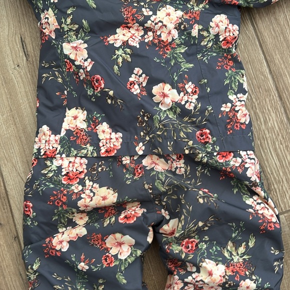 Northface 2t snowsuit - Picture 5 of 5